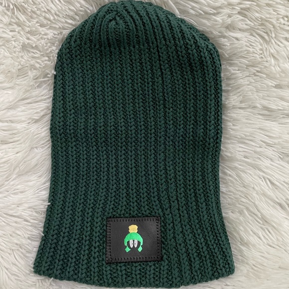 New Love Your Melon Marvin the Martian Looney  Toons Knit Beanie